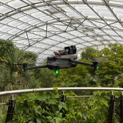 drone practising at the zürich zoo
